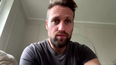 lovefuesse online show from November 17, 8:06 am