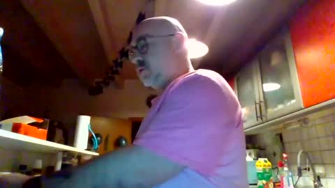 Snapshot of lover010983 chatting on February 16, 5:04 am lover010983 online show from February 16, 5:04 am