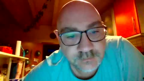 Snapshot of lover010983 chatting on February 18, 5:53 am lover010983 online show from February 18, 5:53 am