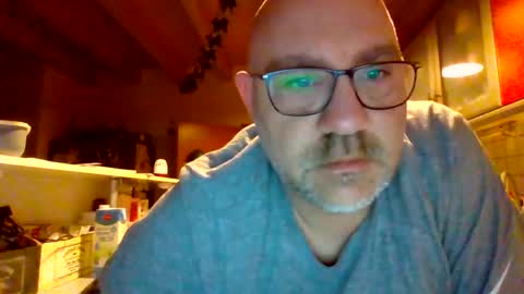 Snapshot of lover010983 chatting on February 28, 5:48 am lover010983 online show from February 28, 5:48 am