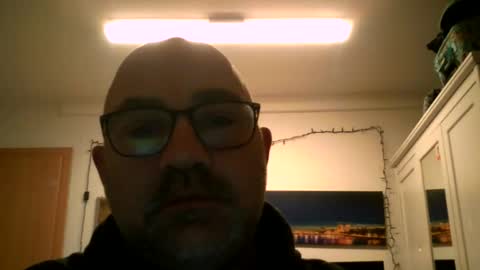 Snapshot of lover010983 chatting on January 9, 6:59 am lover010983 online show from January 9, 6:59 am