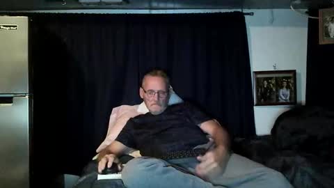 just here to have fun and cum online show from September 26, 12:30 am