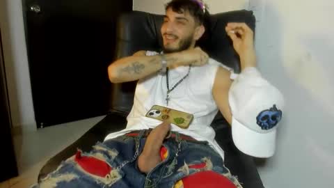 lovexjuxn77 online show from February 27, 7:46 pm