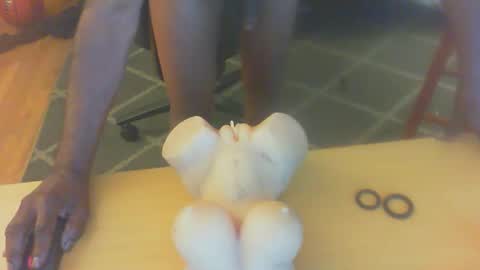 ltshvsmfn08 online show from November 13, 11:30 pm