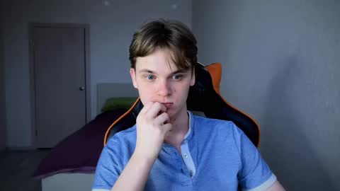 Lucas Gill online show from March 7, 3:19 am