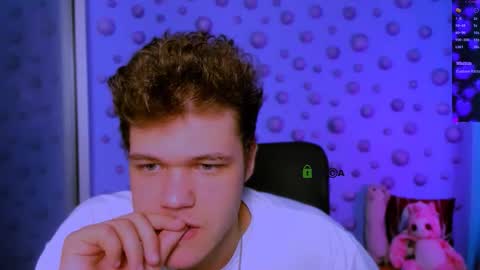 lucas_long_ online show from November 30, 10:17 am