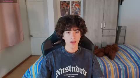 lucas_xo online show from January 19, 12:13 am