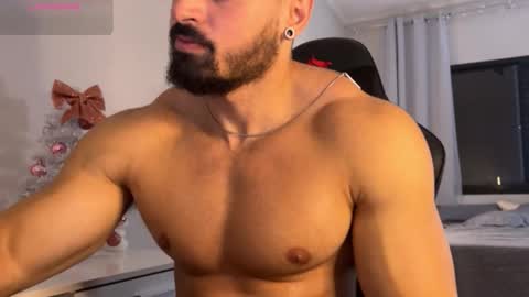 lucasfit24 online show from January 11, 2:21 pm