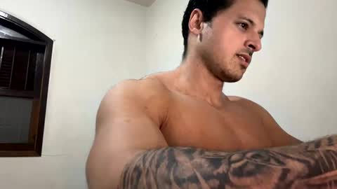 lucasfit24 online show from February 17, 11:42 pm