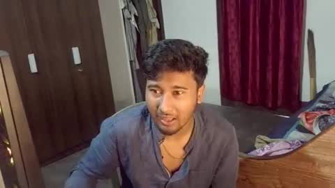 luci_ri online show from March 30, 2:01 am