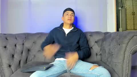 Leo online show from December 16, 11:01 am