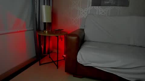 Leo online show from February 25, 11:19 am