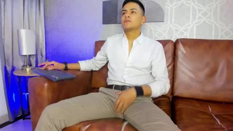 Leo online show from December 31, 11:31 am