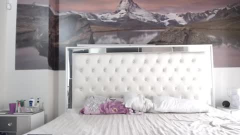 luciifer_hills online show from December 24, 1:06 pm