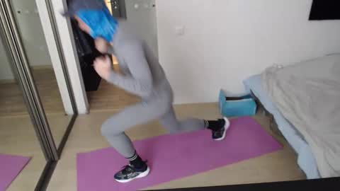 Iron Jhon online show from October 30, 3:35 pm