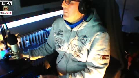        call me  Stefan online show from December 30, 4:29 pm