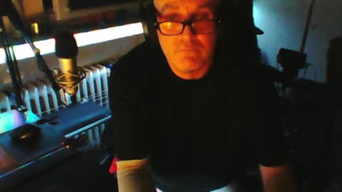        call me  Stefan online show from May 23, 8:14 pm