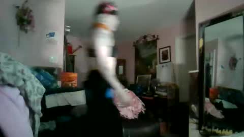 luckytrustme online show from April 22, 8:41 am