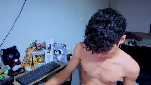 Lu Independent Model online show from November 26, 11:19 pm