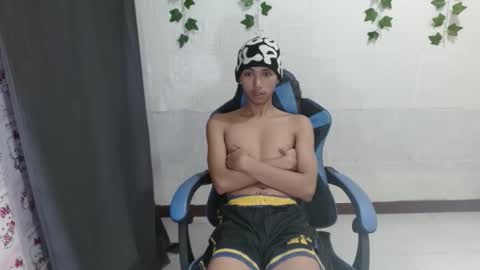 lui_the_fucker online show from November 14, 9:55 am