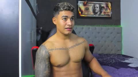 Luigi Independent model online show from October 23, 3:21 am