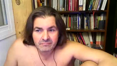 LUIGIJOHN online show from October 20, 6:45 pm