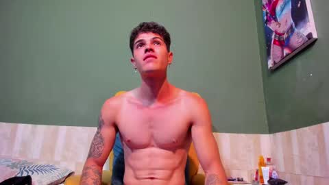 Snapshot of luis_as chatting on February 15, 9:49 am Luis AS online show from February 15, 9:49 am