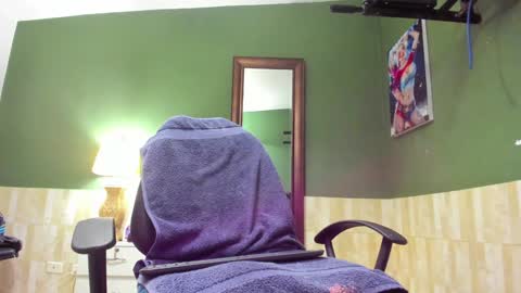 Snapshot of luis_as chatting on December 22, 12:17 am Luis AS online show from December 22, 12:17 am