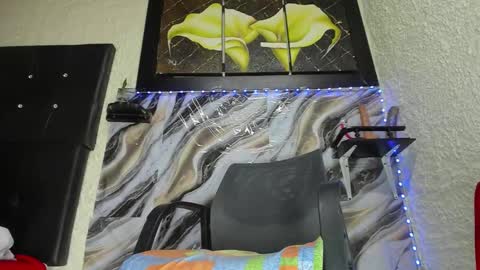 Snapshot of luisfernando01 chatting on October 12, 10:59 pm luisfernando01 online show from October 12, 10:59 pm