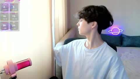 lukahayes online show from April 8, 2:26 pm