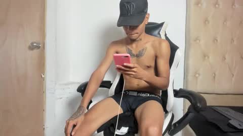 Snapshot of lunay_bigcock420 chatting on September 27, 6:11 am lunay_bigcock420 online show from September 27, 6:11 am