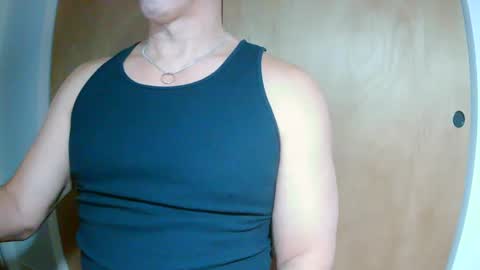 Snapshot of luvzjerkingoff chatting on January 15, 2:24 pm luvzjerkingoff online show from January 15, 2:24 pm
