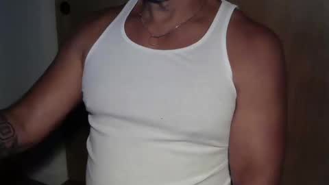 Snapshot of luvzjerkingoff chatting on October 20, 2:43 pm luvzjerkingoff online show from October 20, 2:43 pm