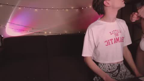 KennyEliot online show from October 18, 6:13 pm