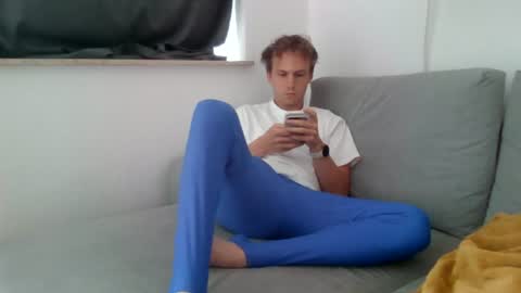 lzpboy online show from June 30, 8:26 am
