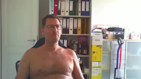 Snapshot of macfly67 chatting on September 19, 10:59 am macfly67 online show from September 19, 10:59 am