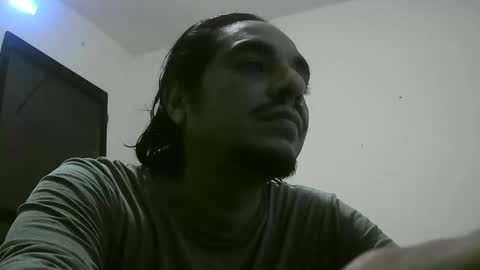 Cris B online show from November 3, 5:04 pm