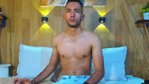 maicolparker0 online show from April 4, 11:35 pm