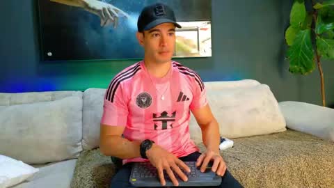 Bastian Arslan online show from June 6, 2:12 pm