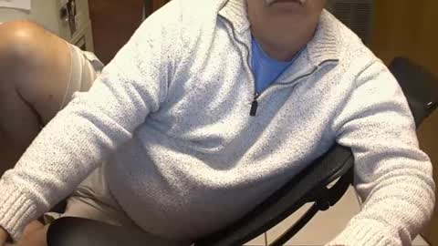 Snapshot of majormike34 chatting on October 24, 1:02 pm majormike34 online show from October 24, 1:02 pm