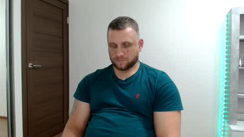 malchyshka online show from December 3, 8:37 pm