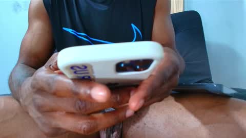 Snapshot of malcompierce chatting on October 22, 12:24 am Malcom online show from October 22, 12:24 am