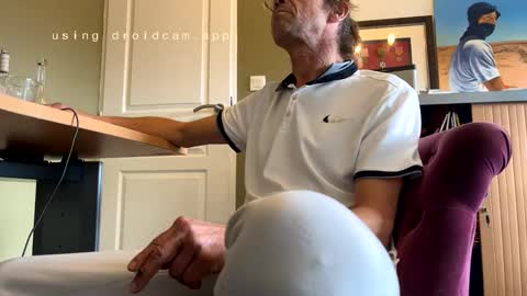 Snapshot of man38110 chatting on October 21, 1:36 pm man38110 online show from October 21, 1:36 pm