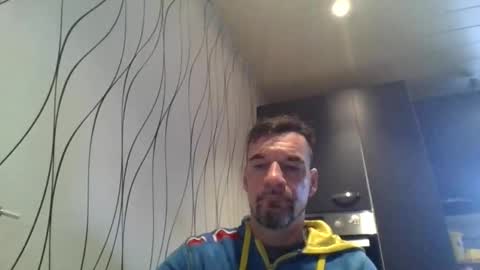 Snapshot of man_from_geaven chatting on February 18, 11:33 am man_from_geaven online show from February 18, 11:33 am