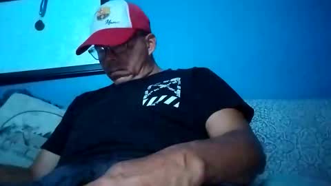 mandrilo7379 online show from April 17, 6:49 am