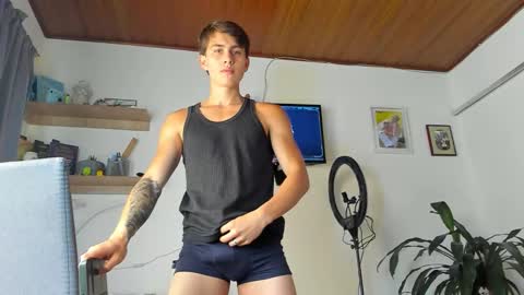 manucute 23  online show from October 28, 3:14 pm