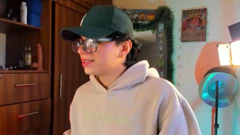 mar_alexis online show from March 7, 1:09 pm