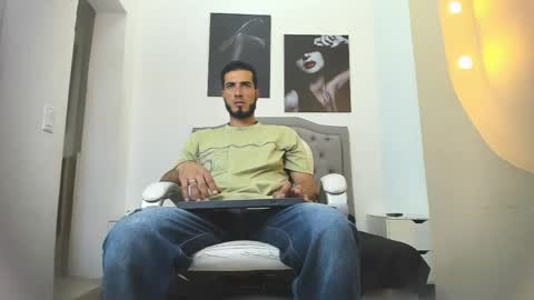 Marc Ruffalo online show from April 18, 7:18 pm