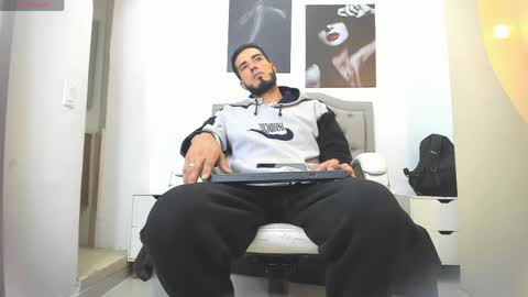 Marc Ruffalo online show from April 17, 12:19 pm