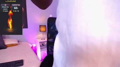 MarceloJones online show from October 6, 1:16 pm